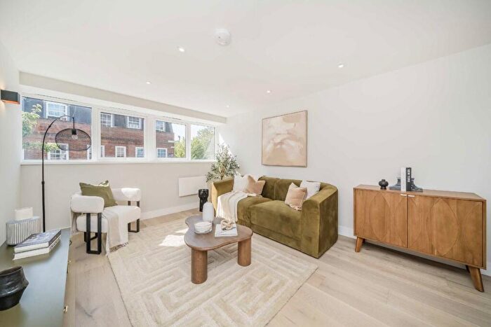 2 Bedroom Flat For Sale In Victoria Road, Surbiton, KT6