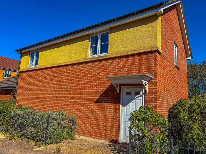 2 Bedroom Flat To Rent In Beechcroft Walk, Bristol, BS7