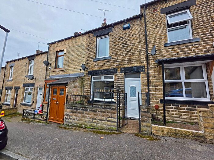 2 Bedroom Terraced House For Sale In Queens Avenue, Barnsley, S75