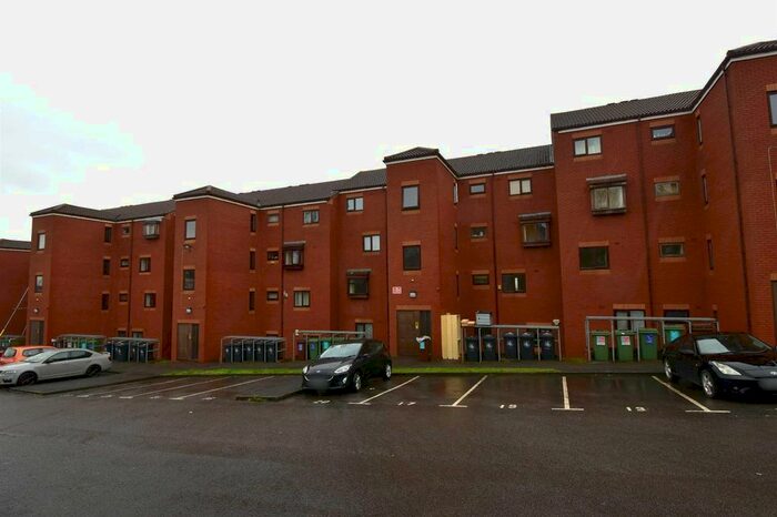 2 Bedroom Flat To Rent In Barrington Court, Totterdown, Bristol, BS4