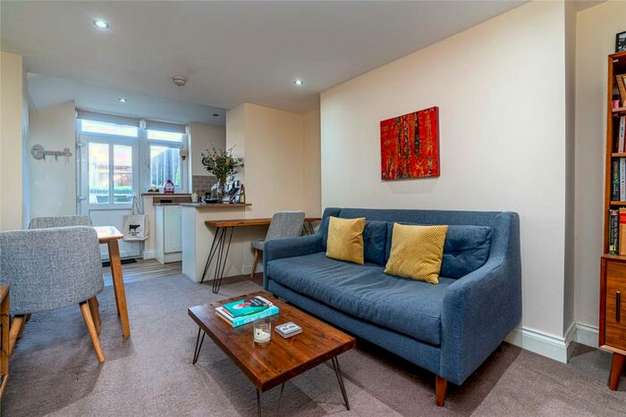 1 Bedroom Apartment To Rent In Leigh Road, London, N5