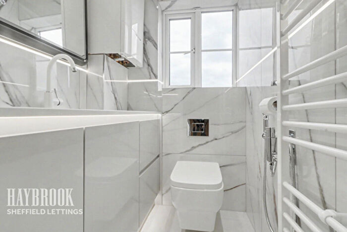 5 Bedroom Detached House To Rent In High View, Sheffield, S5