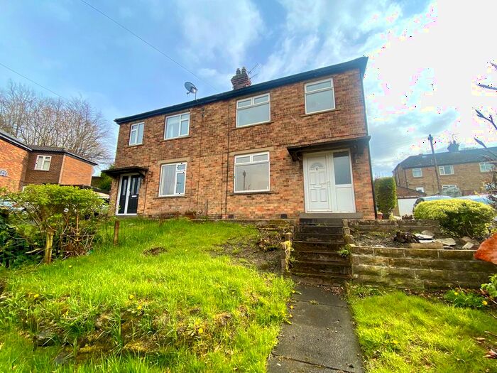 3 Bedroom Property To Rent In Mickledore Ridge, Great Horton, Bradford, BD7