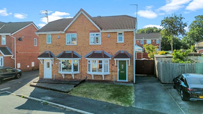 3 Bedroom Semi-Detached House For Sale In Derringstone Close, St. Helens, WA10