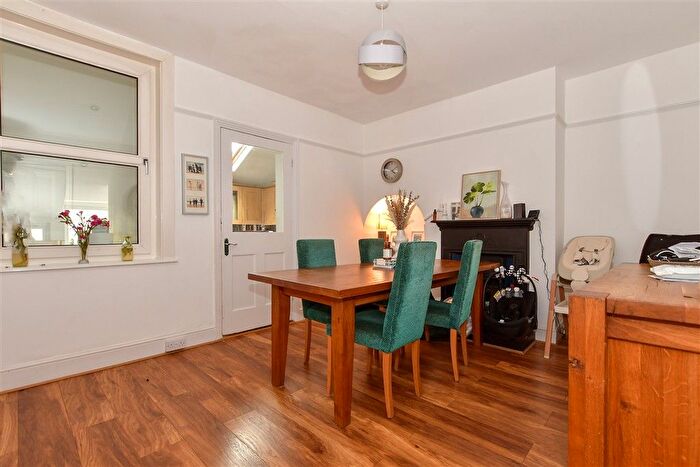 3 Bedroom Terraced House For Sale In Holland Road, Maidstone, Kent, ME14
