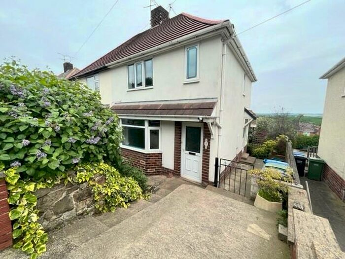 3 Bedroom House To Rent In Handley Road, New Whittington, Chesterfield, S43