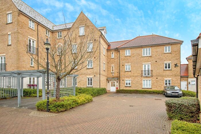 2 Bedroom Flat For Sale In Alnesbourn Crescent, Ipswich, IP3