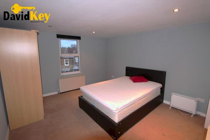 1 Bedroom Flat To Rent In Green Lanes, London, N8