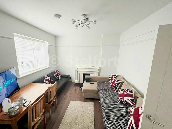 2 Bedroom Apartment To Rent In Regent House, Eversholt Street, London, NW1