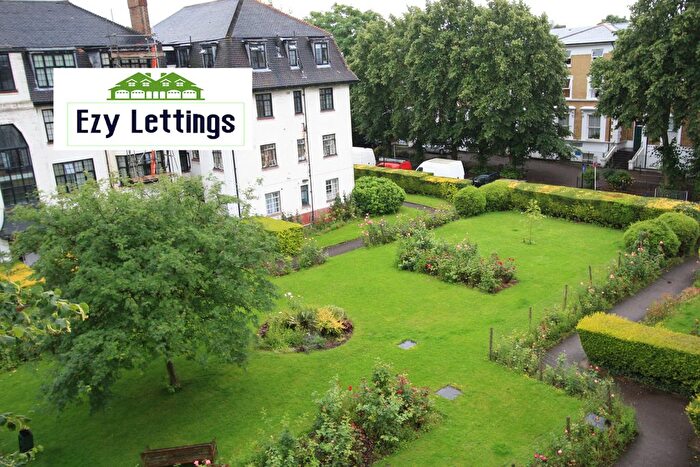 3 Bedroom Flat To Rent In Leigham Avenue, London, SW16