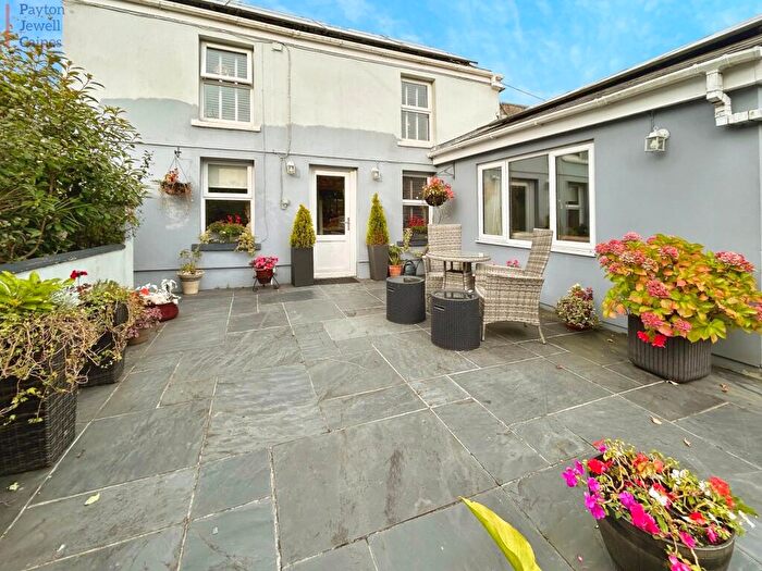 3 Bedroom Detached House For Sale In Penscynor, Cilfrew, Neath, Neath Port Talbot., SA10