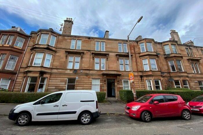 3 Bedroom Flat To Rent In Keir Street, Glasgow, G41