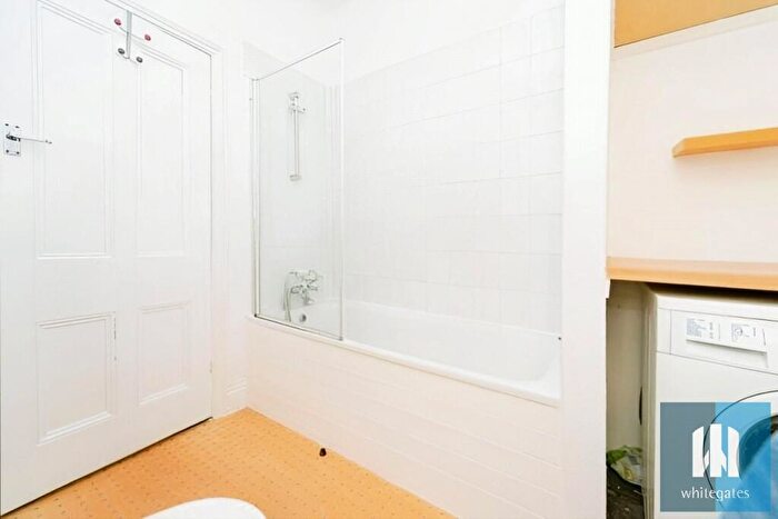 2 Bedroom Apartment To Rent In Market Street, Hebden Bridge, HX7