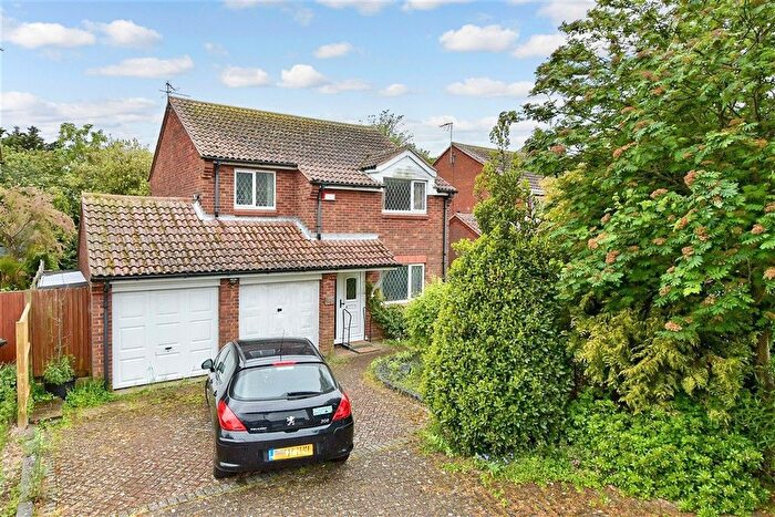 4 Bedroom Detached House For Sale In Hunting Gate, Birchington, Kent, CT7
