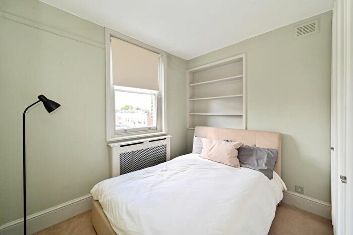 2 Bedroom Apartment To Rent In Kings Road, SW10