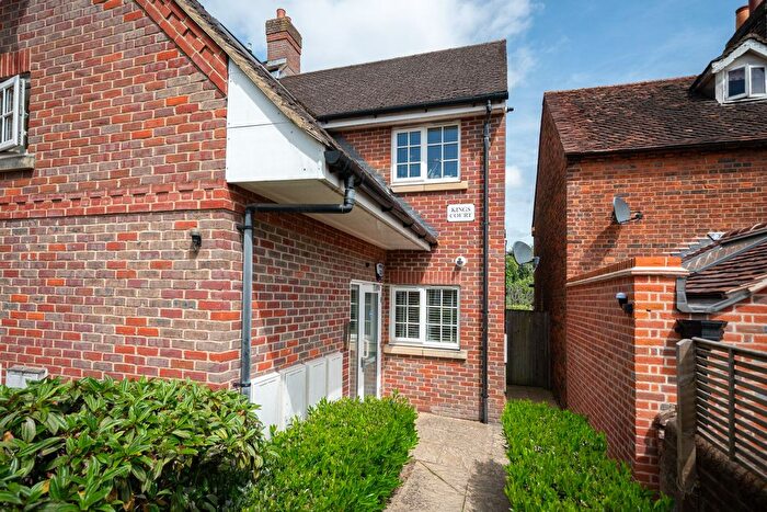1 Bedroom Maisonette For Sale In Roughdown Road, Hemel Hempstead, HP3