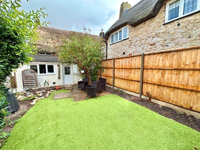 3 Bedroom Semi-Detached House For Sale In Preston Road, Preston, Weymouth, DT3