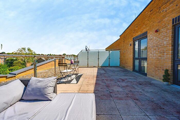 1 Bedroom Flat For Sale In Frogmore Road, Hemel Hempstead, HP3