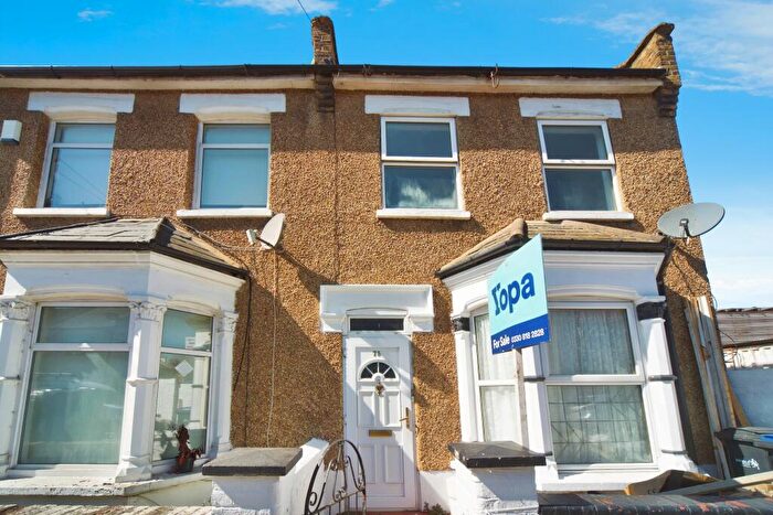 3 Bedroom Semi Detached House For Sale In Eastbournia Avenue, London, N9