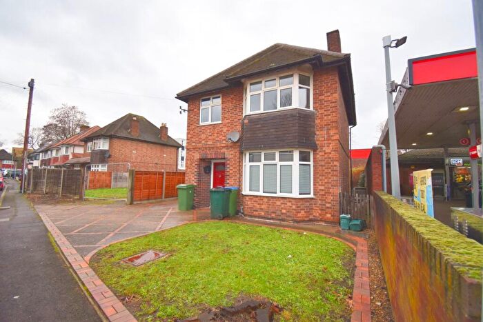 3 Bedroom Detached House To Rent In Cleveland Close, Walton-On-Thames, KT12