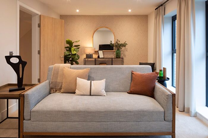 3 Bedroom Town House For Sale In Frankum Mews, Tottenham, N17