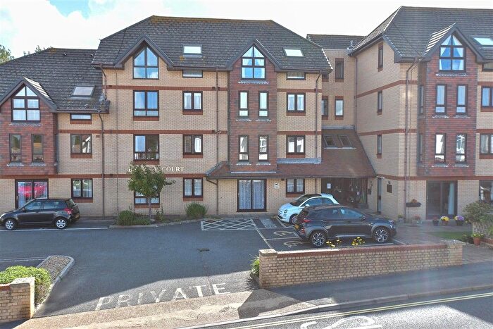 2 Bedroom Flat For Sale In Sandown Road, Sandown, Isle Of Wight, PO36