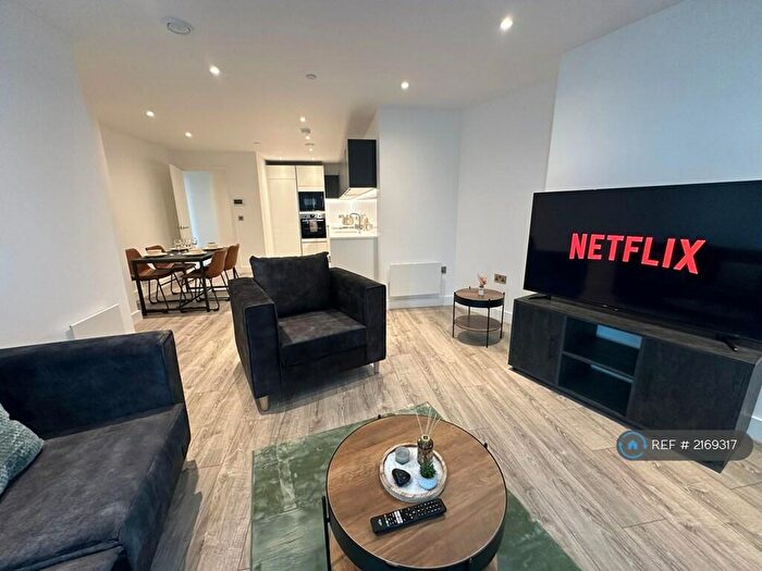 2 Bedroom Flat To Rent In Silvercroft Street, Manchester, M15