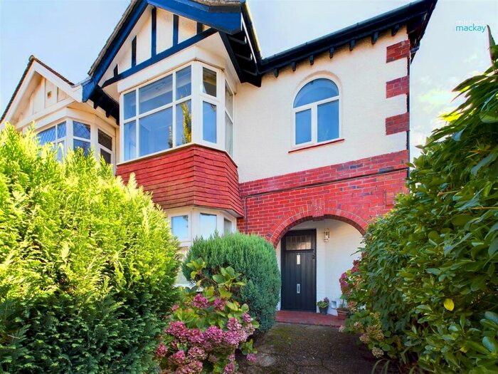 2 Bedroom Flat To Rent In Welbeck Avenue, Hove, BN3