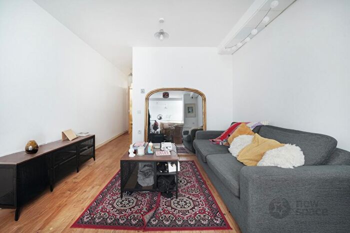 Flat To Rent In Mocha Court, Taylor Place, Bow, E3