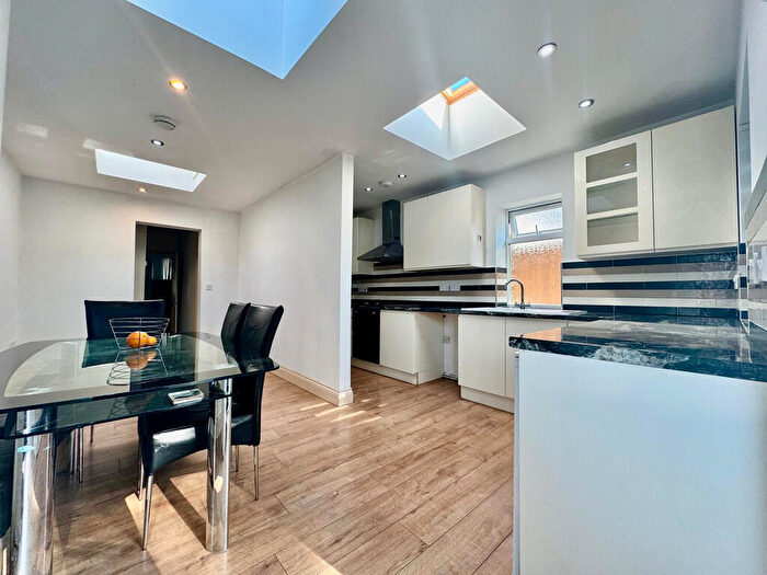 4 Bedroom Semi Detached House To Rent In Hampden Road, Harrow, HA3