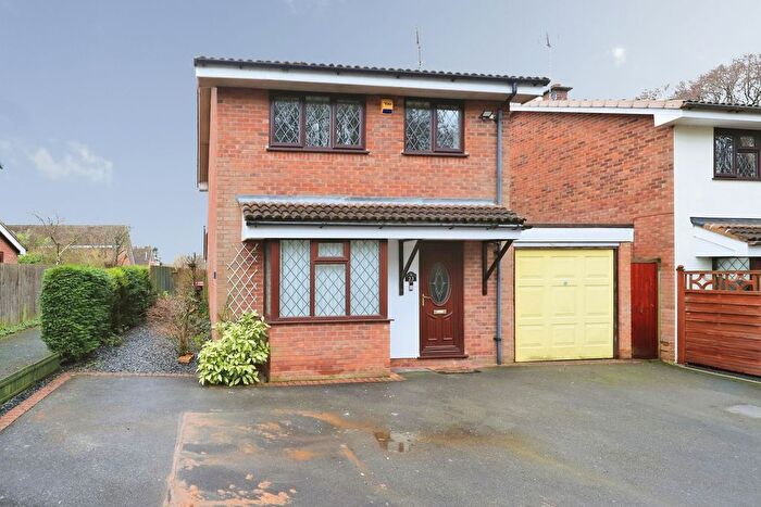 3 Bedroom Detached House For Sale In Bowen-Cooke Avenue, Perton, Wolverhampton, Staffordshire, WV6