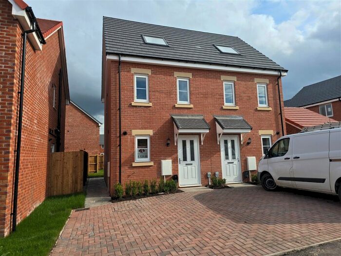 2 Bedroom Semi-Detached House To Rent In Gadwall Close, Maghull, L31