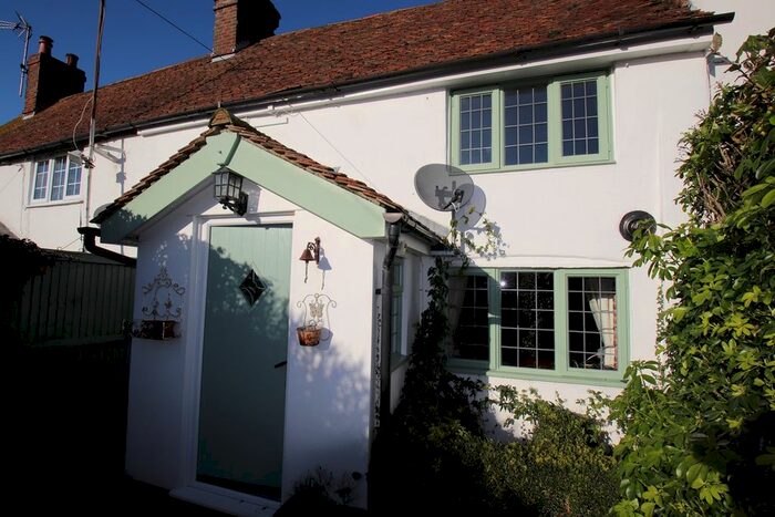 2 Bedroom Cottage To Rent In Westwell, Ashford, TN25