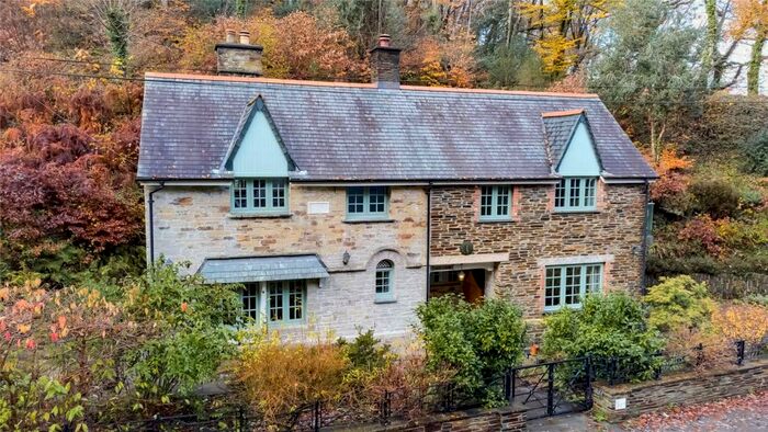 4 Bedroom Detached House For Sale In Looe, Cornwall, PL13