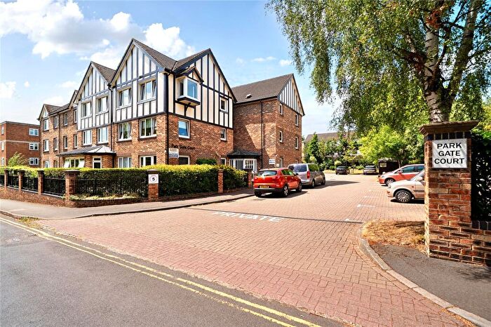 1 Bedroom Apartment For Sale In Park Gate Court, Constitution Hill, Woking, Surrey, GU22
