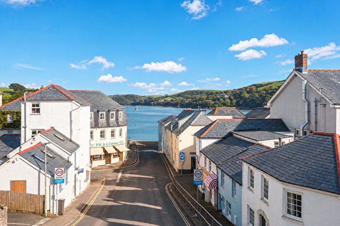 3 Bedroom End Of Terrace House For Sale In Courtenay Street, Salcombe, TQ8