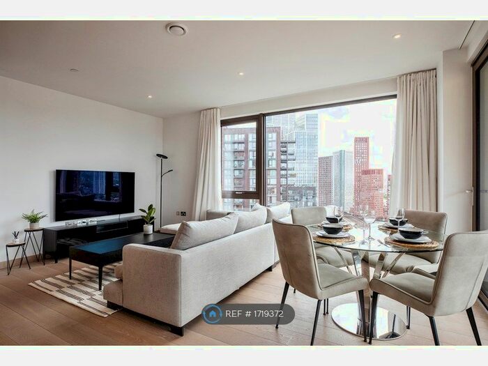 2 Bedroom Flat To Rent In Legacy Building, London, SW11