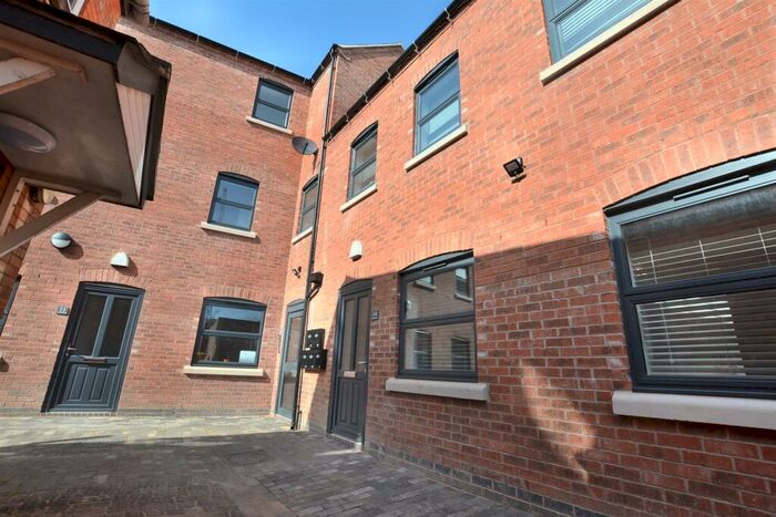 1 Bedroom Apartment To Rent In Albert Terrace, Off High Street, Loughborough, LE11