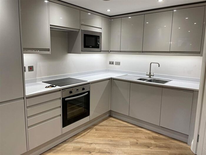 1 Bedroom Flat To Rent In North Street, Leeds, LS2