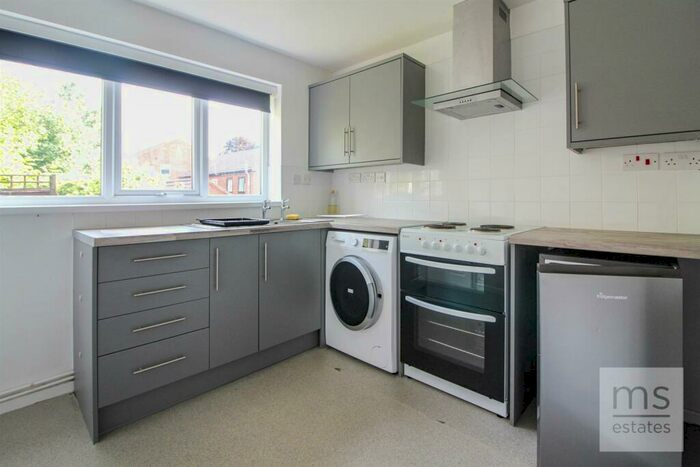 2 Bedroom Semi-Detached House To Rent In Allington Avenue, Nottingham, NG7