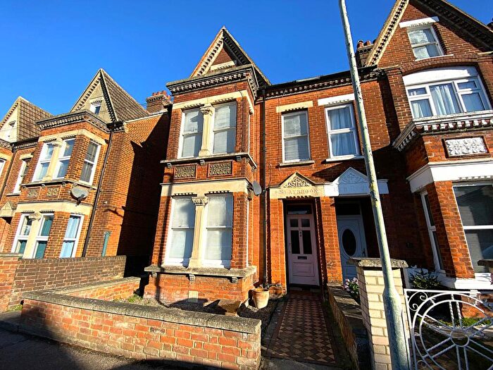 2 Bedroom Flat To Rent In Cromwell Road, Canterbury, CT1