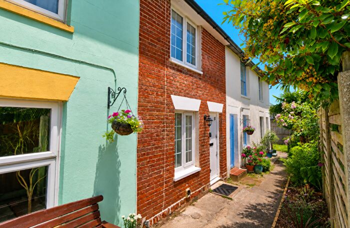 2 Bedroom Terraced House For Sale In Harris Alley, Wingham, CT3