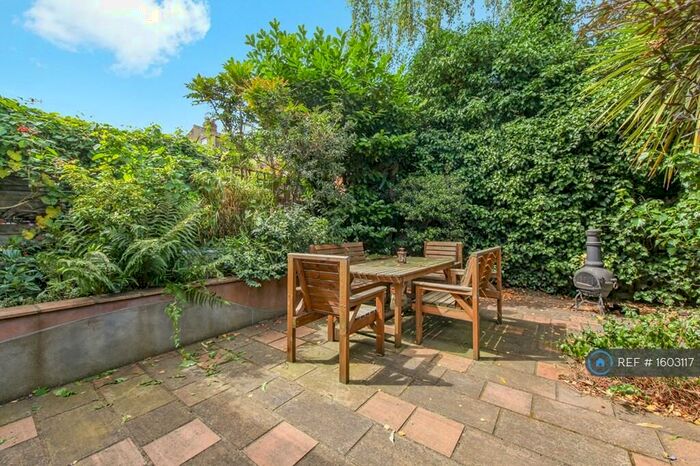 1 Bedroom Flat To Rent In Gladwell Road Crouch End, London, N8