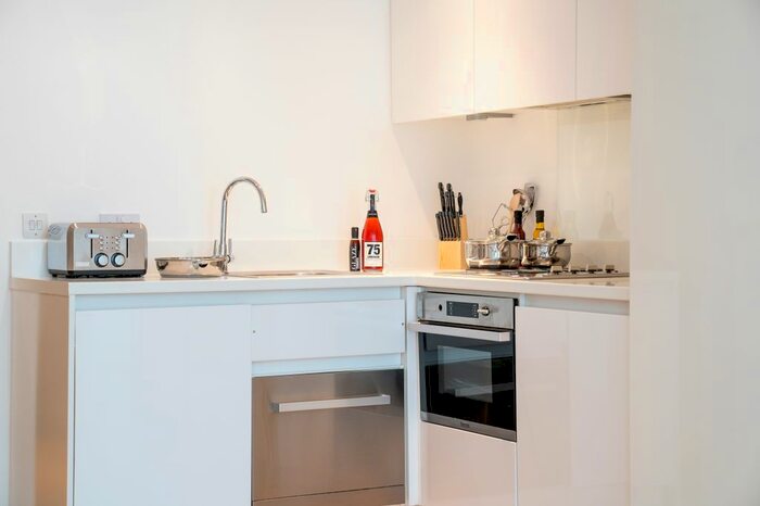 Studio To Rent In Shaftesbury Avenue, London, W1D