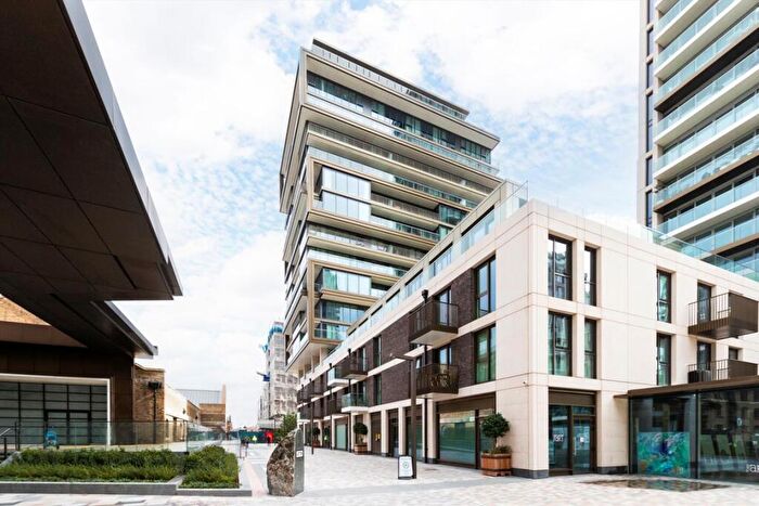 2 Bedroom Flat To Rent In Merino Gardens, London, E1W