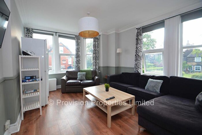 10 Bedroom Terraced House To Rent In Delph Lane, Woodhouse, Leeds, LS6