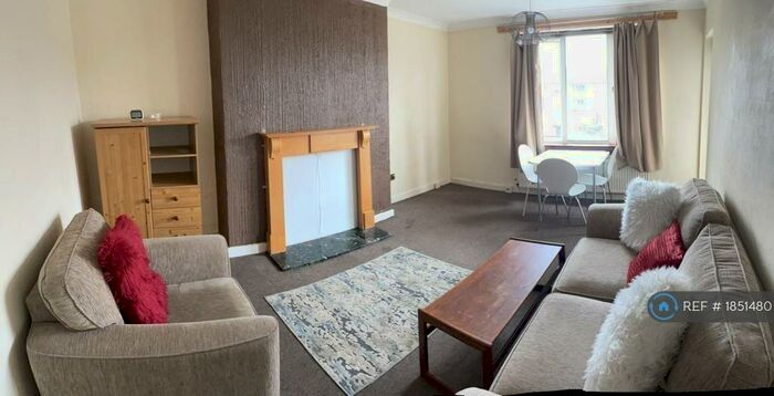 2 Bedroom Flat To Rent In Armadale Path, Glasgow, G31