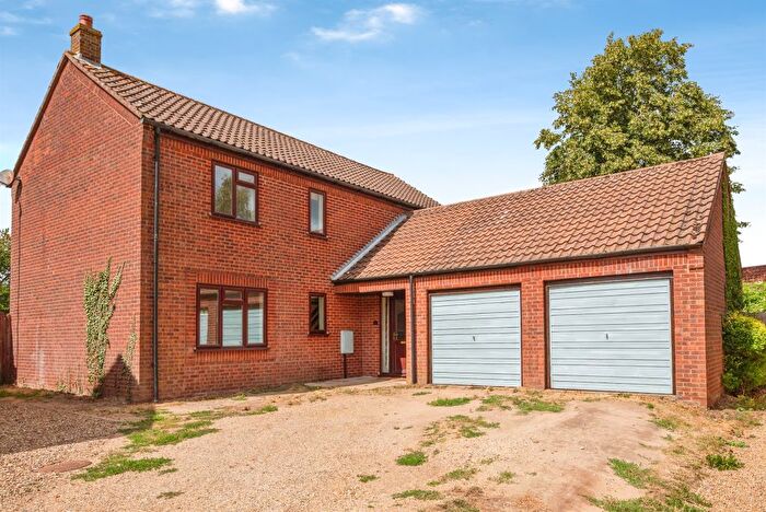 4 Bedroom Detached House For Sale In St. Andrews Close, Worstead, North Walsham, NR28