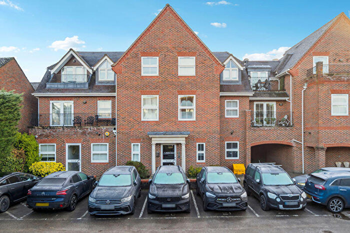 2 Bedroom Apartment To Rent In Farnham Common Village Bedroom Bathroom Apartment £pcm Available Nd February, SL2