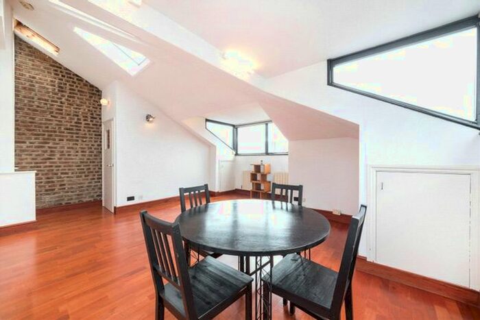 1 Bedroom Flat To Rent In Belsize Square, Belsize Park, NW3